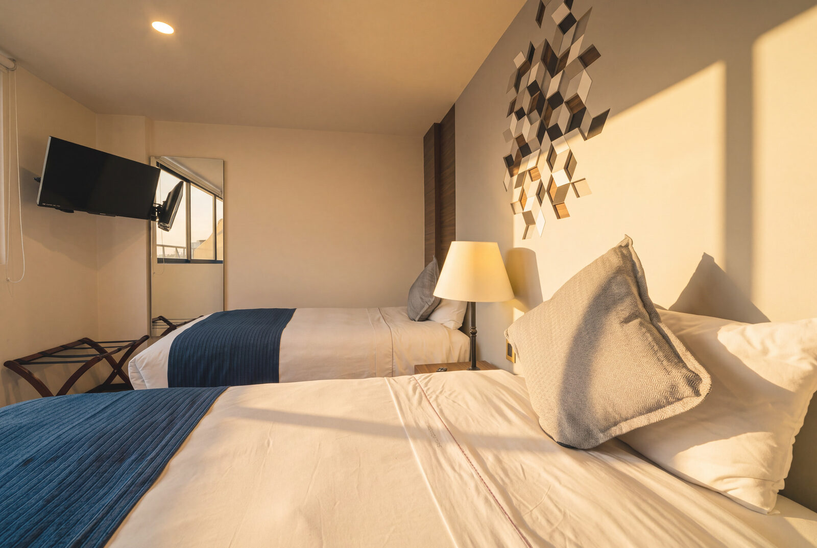 FlowWTC, Loft