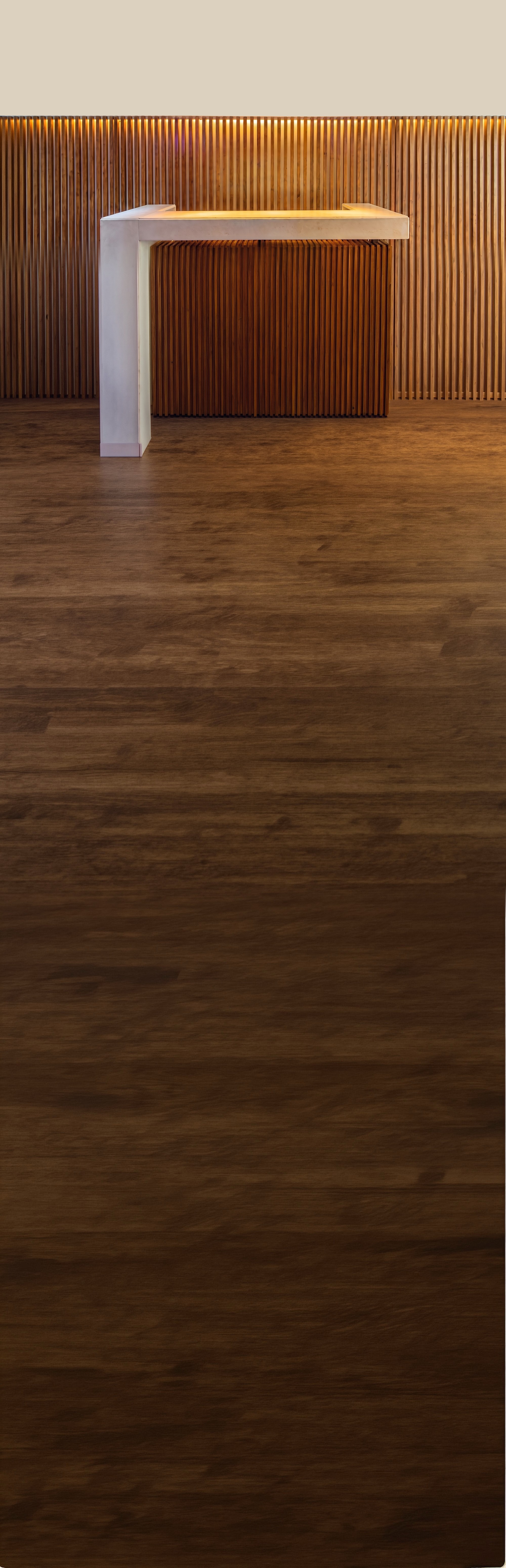 The FlowPolanco reception desk